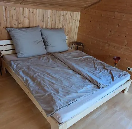 Eigene Etage Im Charmanten Holzhaus * 미에스바흐