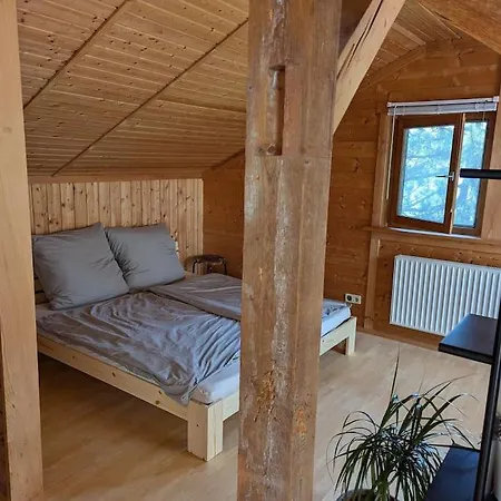 Apartmán Eigene Etage Im Charmanten Holzhaus *